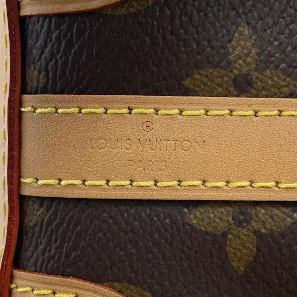 LOUIS VUITTON Brown Monogram Shoulder Bag - Picture 9 of 11